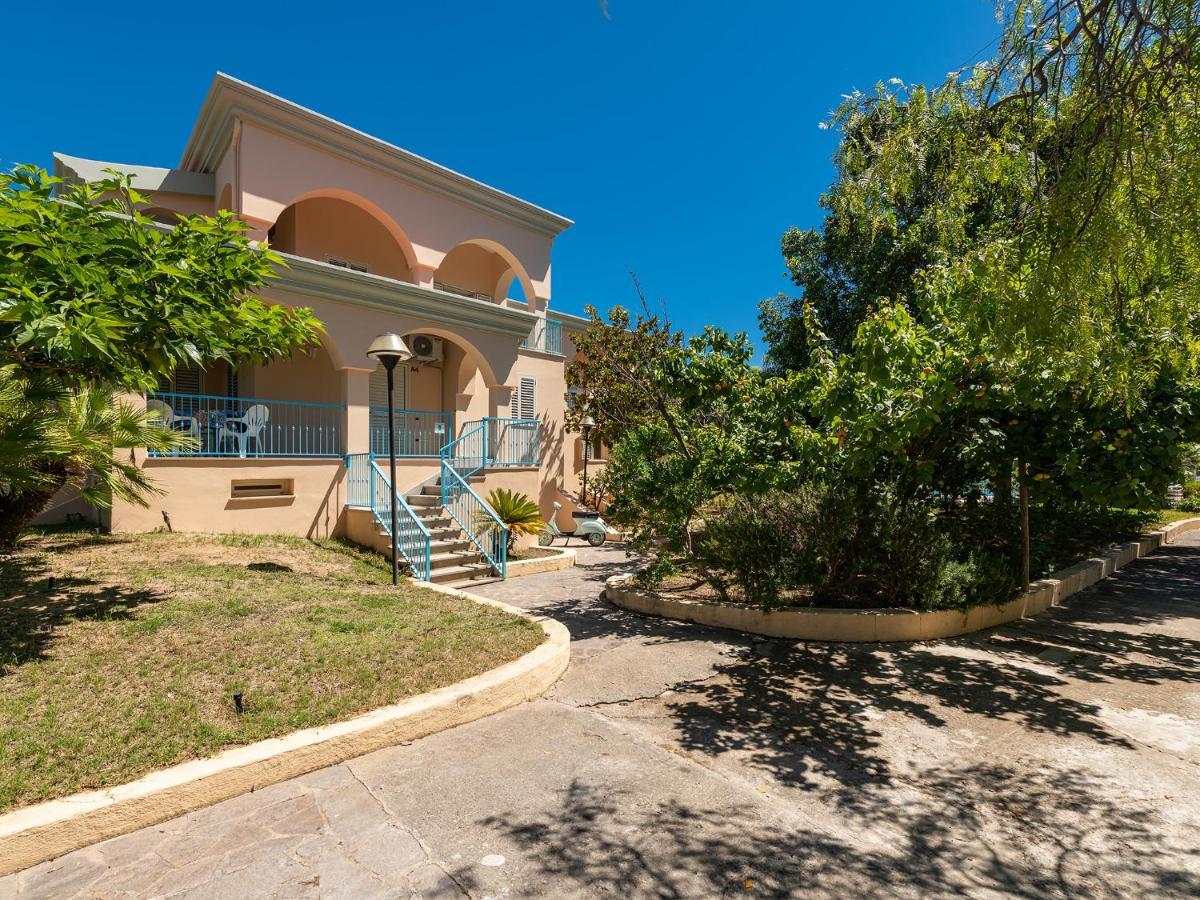 Mare Azzurro Aparthotel Cardedu Bagian luar foto