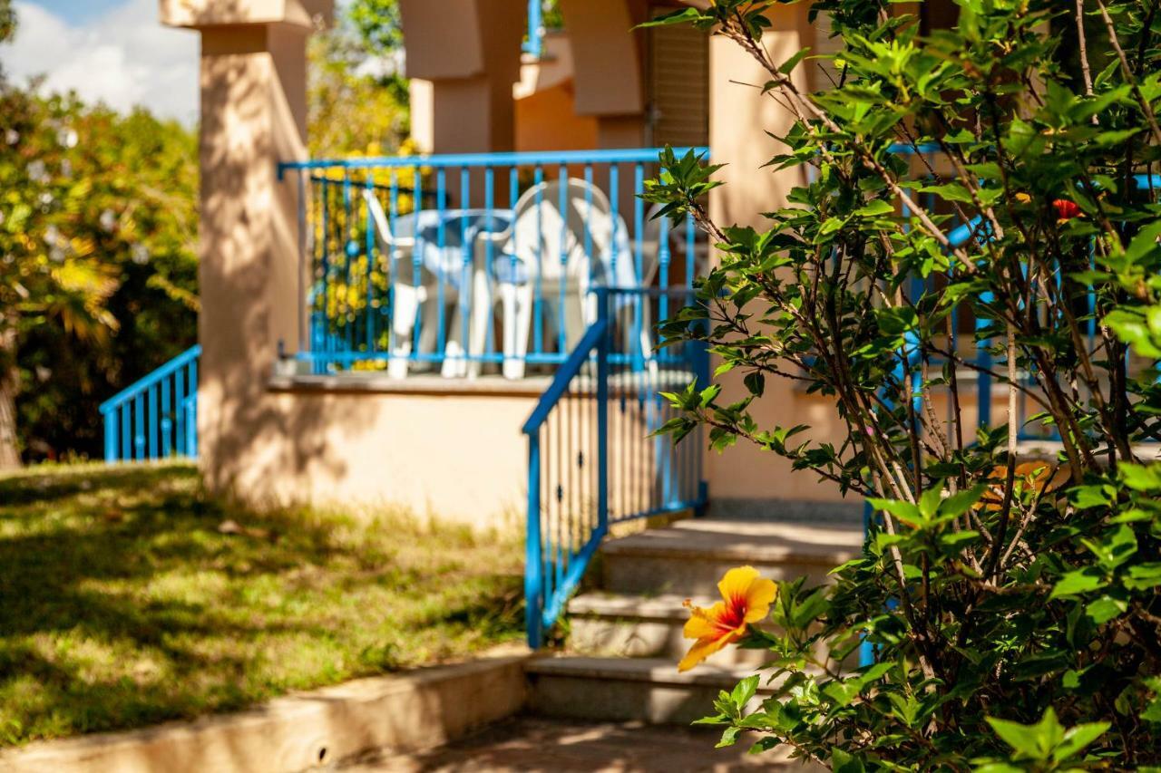 Mare Azzurro Aparthotel Cardedu Bagian luar foto